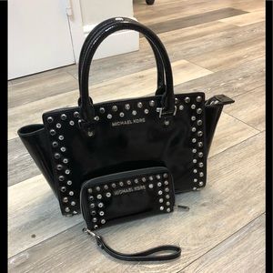 Fabulous Michael Kors patent bag and wallet combo!